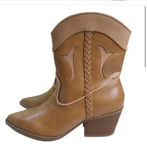 NWT Universal Thread Cowboy Boots